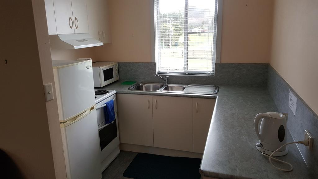 Waratah Falls Holiday Unit ภายนอก รูปภาพ